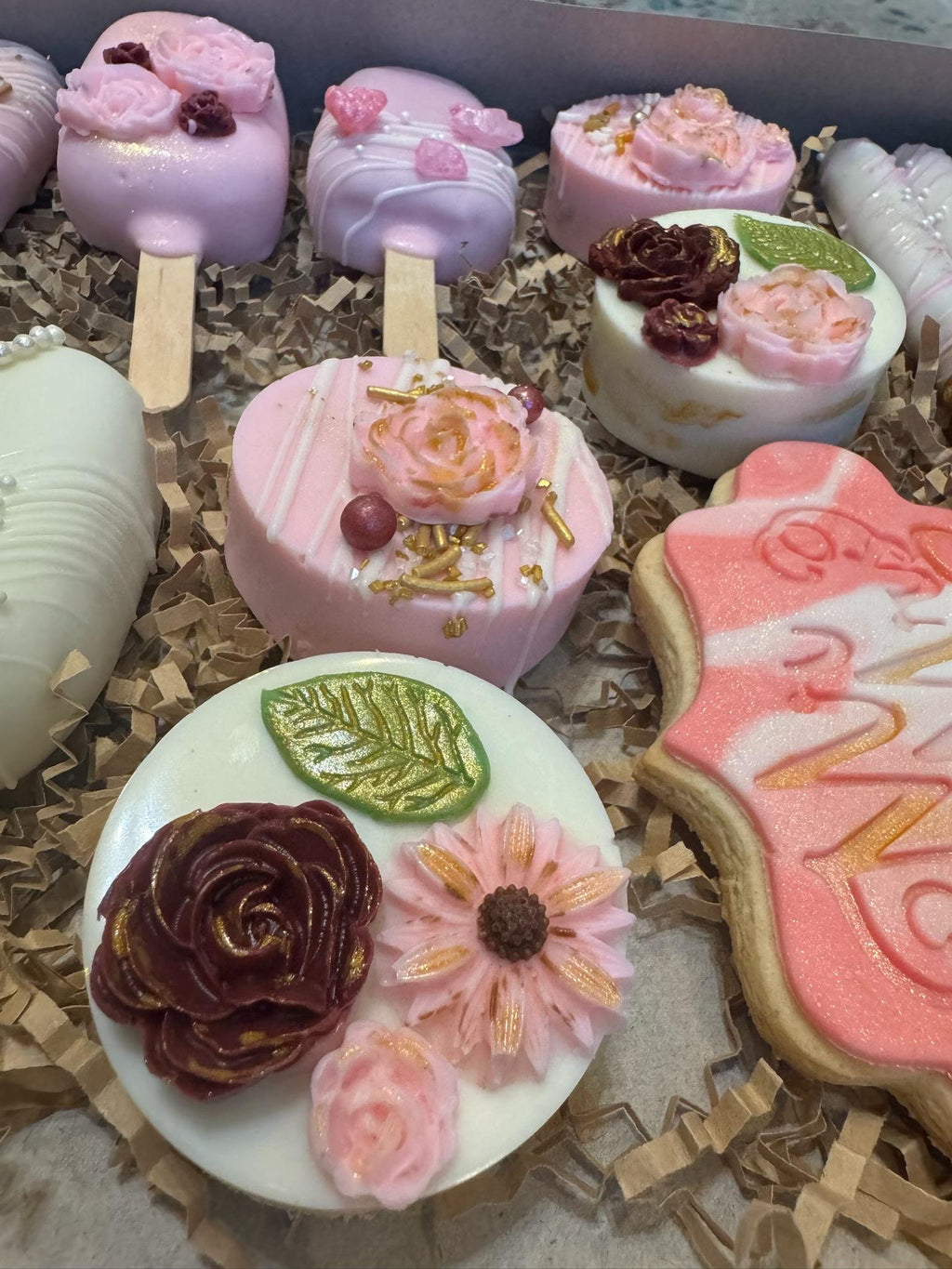 Cakesicles and Chocolate Covered Oreos