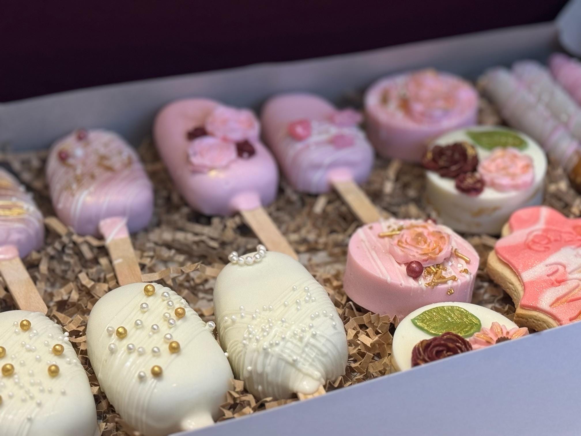 Cakesicles and Chocolate Covered Oreos